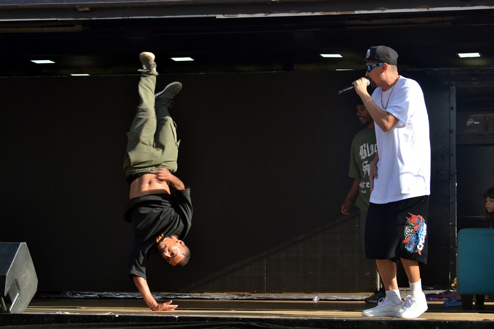 Relato Verbal agita o Festival da Juventude Negra em Santa Maria com rap, dj e dança de rua