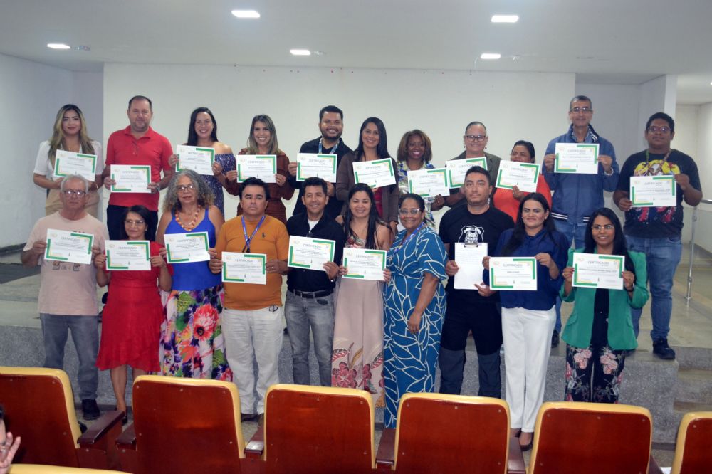 (Fotos) Conselheiros de saúde de Santa Maria tomam posse representando tralhadores, usuários e gestores
