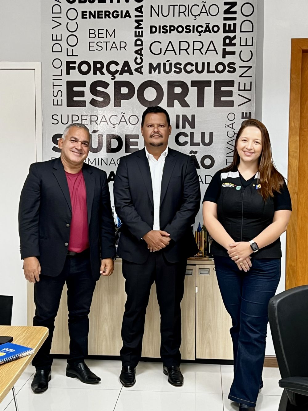 Administração do Gama discute melhorias para o Estádio Bezerrão em reunião com Secretaria de Esportes